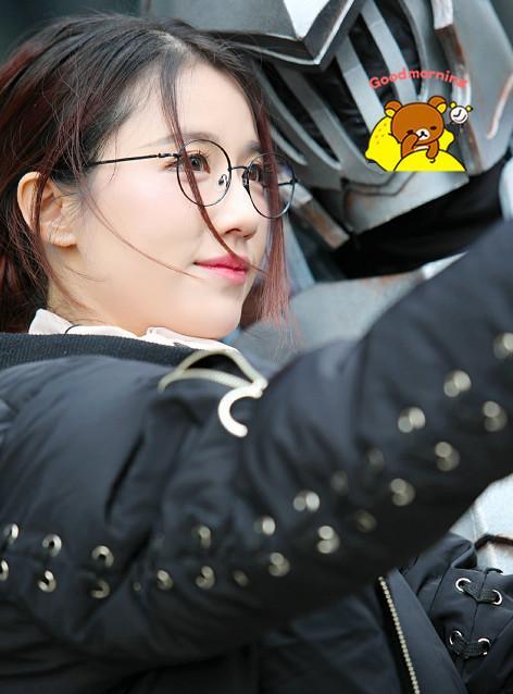 轩子巨二兔曝光真实年纪,众人不敢相信,这明是20岁花季少女!