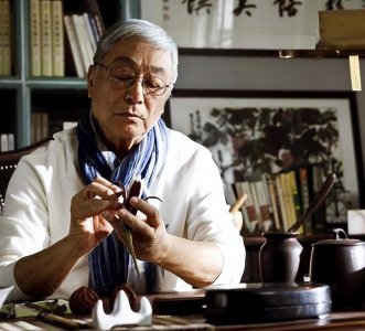 ​曾江个人资料：三婚妻子是原配闺蜜，结婚28年无儿女，87岁离世