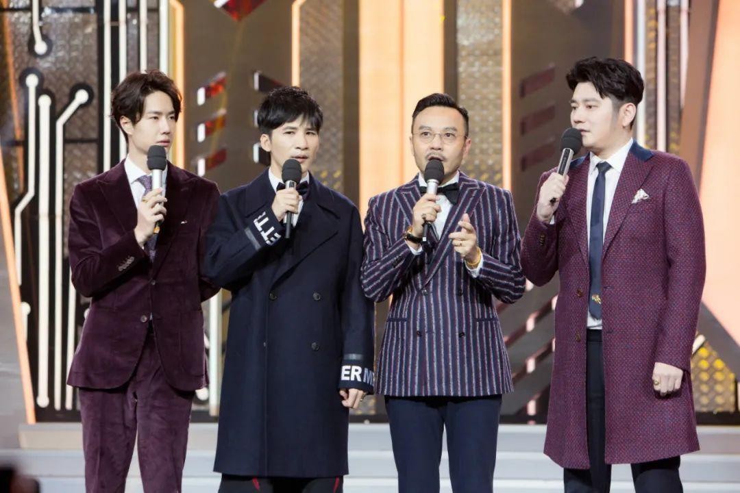 天天向上有哪些主持人(天天向上目前主持人)  第1张