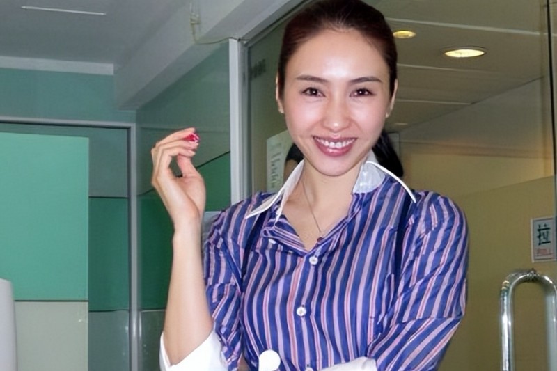 马廷强前妻是谁(最美港姐黎姿放弃事业嫁残疾丈夫)