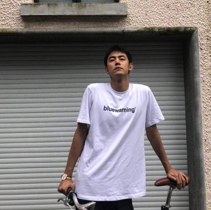 纪凌尘男子50米游泳冠军