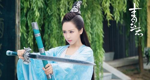 杨紫整容对比照片遭扒承认整容吗?杨紫的真实净身高多少?