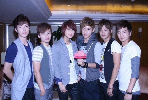 棒棒堂为什么只有4个人了（棒棒堂时隔十年再合体）(2)