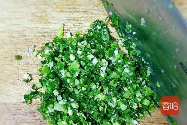 馄饨馅怎么调好才好吃（手把手教你调馄饨馅）(6)