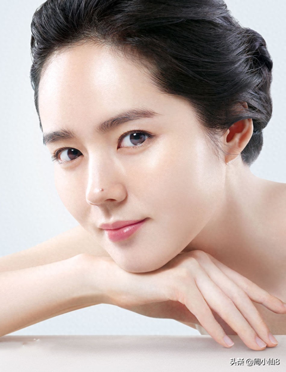 明星韩佳人,韩国娱乐圈影视演员,被誉为韩国“媚鼻女王”