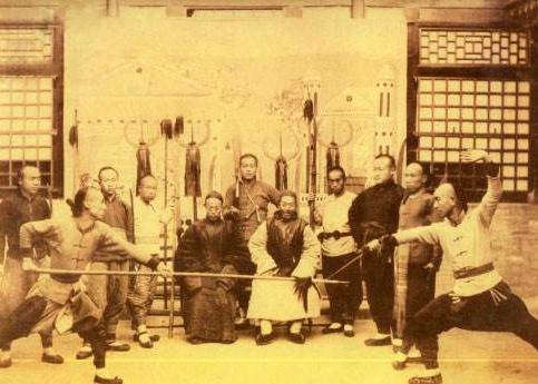 他是慈禧身边的绝顶高手,为人低调,晚年一拳打败了壮年的霍元甲