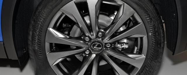 雷克萨斯lx470轮胎型号是多少-