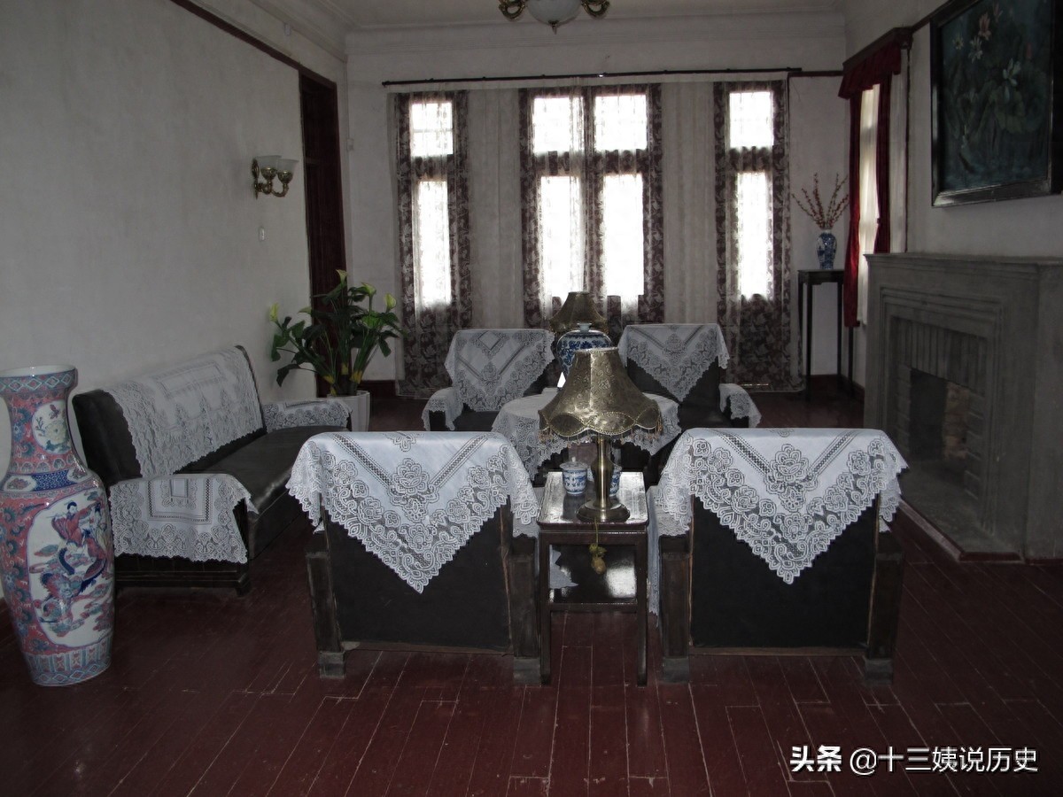 李宗仁故居：一应俱全非常气派，占地4000平方米，图9是龙凤大床