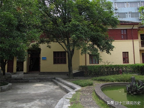 李宗仁故居：一应俱全非常气派，占地4000平方米，图9是龙凤大床