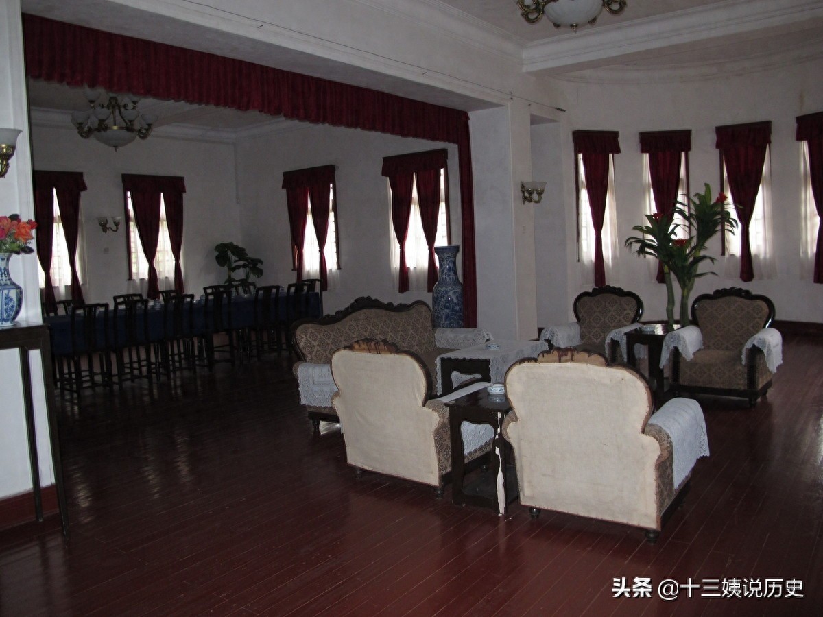 李宗仁故居：一应俱全非常气派，占地4000平方米，图9是龙凤大床