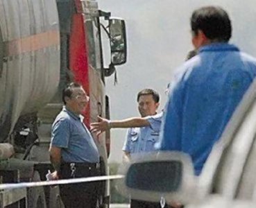 ​陕西“表哥”杨达才：戴豪表重大车祸现场微笑，被网友们举报落马