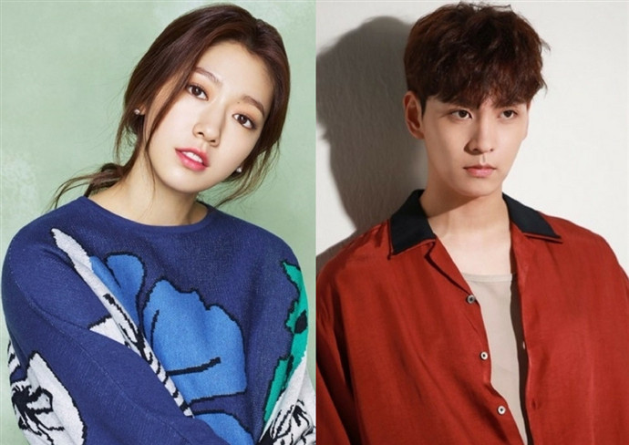 朴信惠崔泰俊什么时候交往的