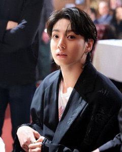 ​田柾国Sana恋爱了？网友爆料两人已交往一年多！