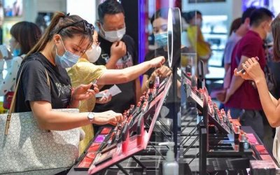 ​海南免税店10年销量（海南十家免税店营收直逼百亿）