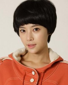 ​黄静茵整容，黄静茵金勇俊分手原因(黄静茵整容前)