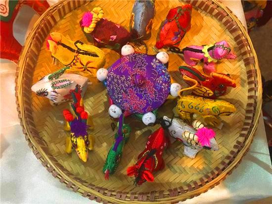 云南昆明特色纪念品(云南这些特色工艺品)(9)