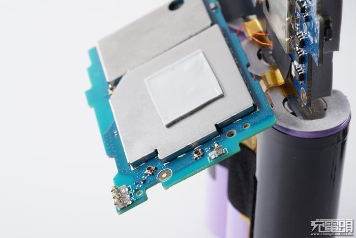 全网首拆：紫米4G路由器MF885拆解