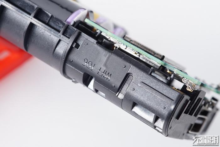 全网首拆：紫米4G路由器MF885拆解