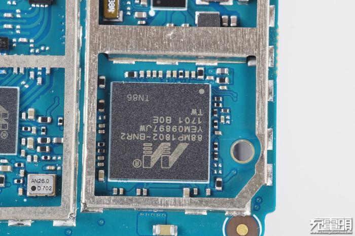 全网首拆：紫米4G路由器MF885拆解