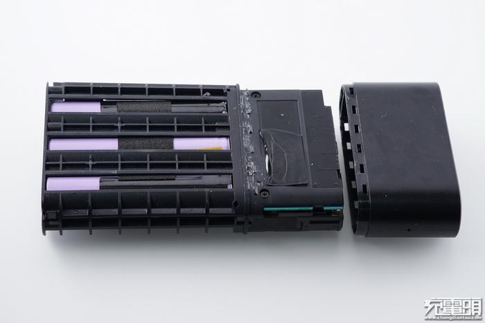 全网首拆：紫米4G路由器MF885拆解