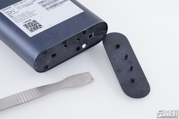 全网首拆：紫米4G路由器MF885拆解