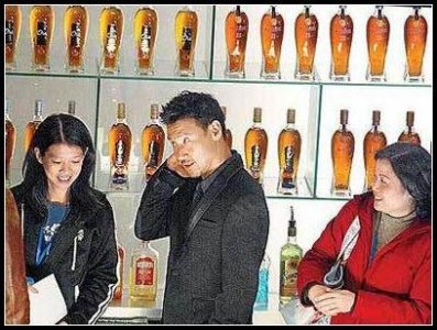 ​陈浩民非礼门，陈浩民道歉(陈浩民拉着老婆道歉)