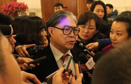 霍震霆有几个老婆 霍震霆的个人资料