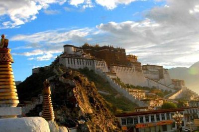 ​拉萨为什么被称为日光城?年光照3千小时，空气纯净稀薄