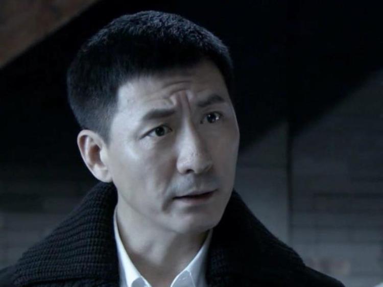 双飞燕抗日神剧「都是演抗日神剧为啥手撕哥已无戏可拍燕双鹰却能火」