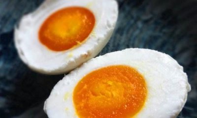 ​生熟咸鸭蛋怎么区分,熟咸鸭蛋和生咸鸭蛋哪个保存久