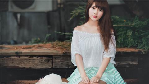 吵架以后女朋友带人砸门怎么维权