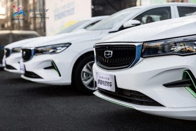 ​吉利年内将推两款“超醇电混”新车，甲醇汽车迈向新征程