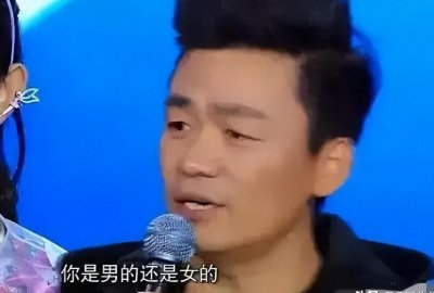 ​2015年，张大大在节目中指着王宝强说：“你丫闭嘴吧，信不信