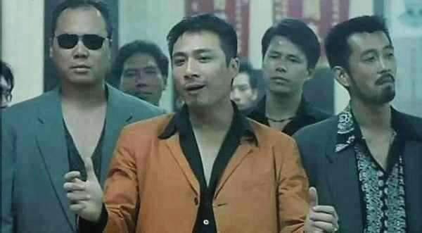 娱乐圈跑过龙套的8位巨星,成龙张学友上榜,而他还扮演过小偷