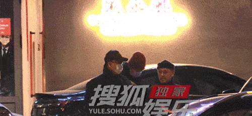 姜武和姜文的关系（姜文姜武烤鸭店聚餐）