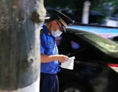 ​看看“城管”工资待遇怎么样？你愿意干吗？