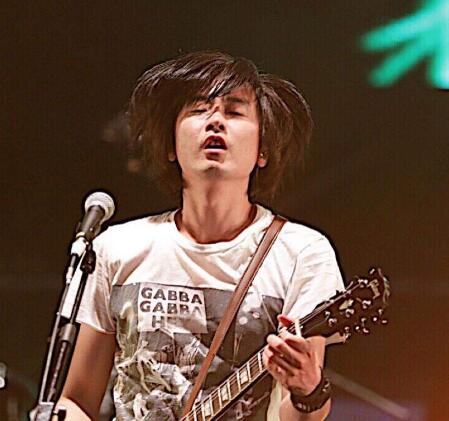 新裤子乐队彭磊哪里人