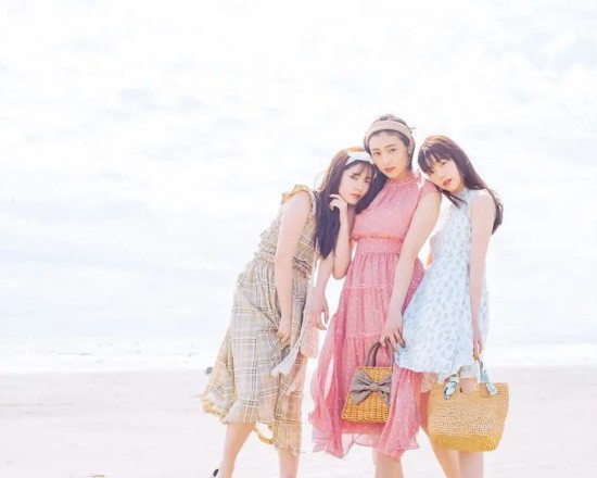 日本当红女星中村里帆美图分享，元气美少女style！