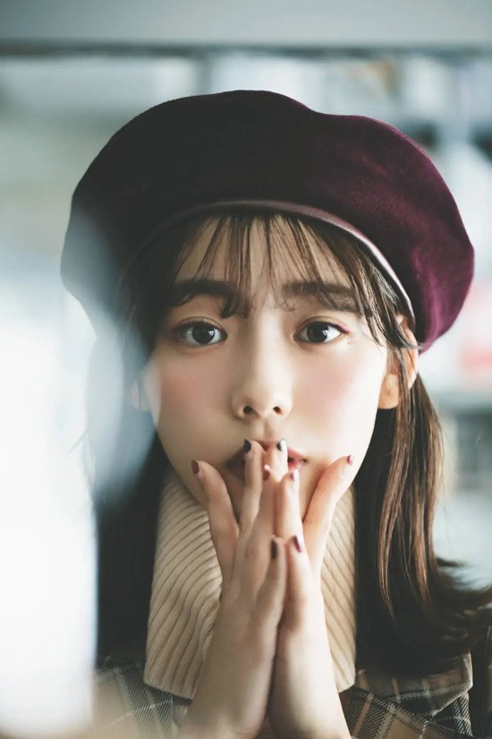 日本当红女星中村里帆美图分享，元气美少女style！