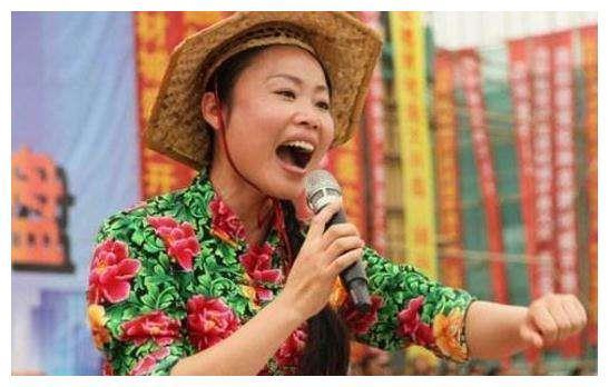 从星光大道走出的5位“农民歌手”, 李玉刚邀约不断, 她却被禁赛