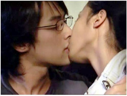 闫妮胡歌亲吻戏合集(胡歌吻戏整理成集)(4)