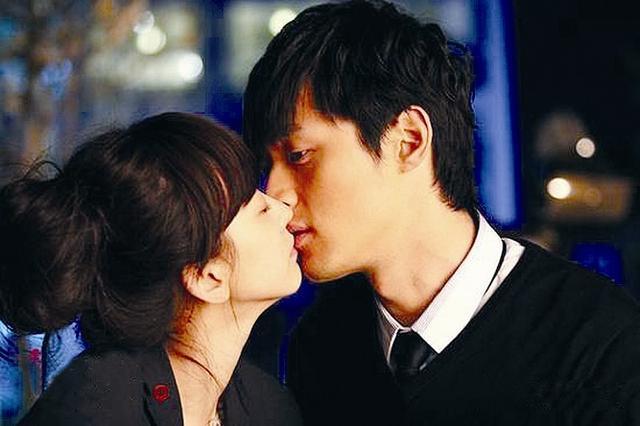 闫妮胡歌亲吻戏合集(胡歌吻戏整理成集)(10)