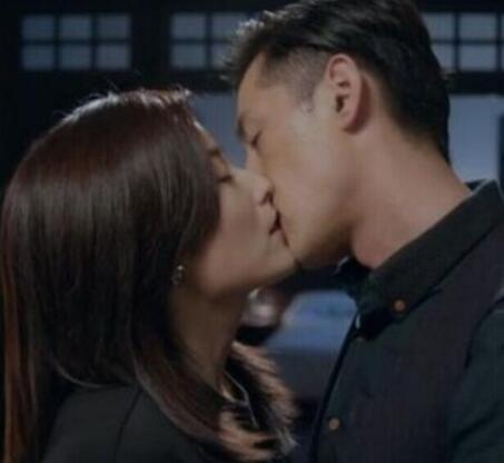 闫妮胡歌亲吻戏合集(胡歌吻戏整理成集)(12)