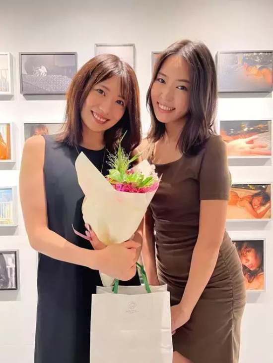 11区C位女演员山岸逢花美图分享，绝对的大佬级老师！