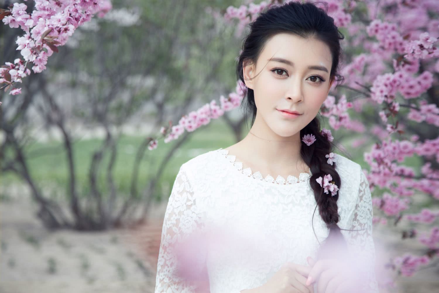 桑娜个人资料写真作品