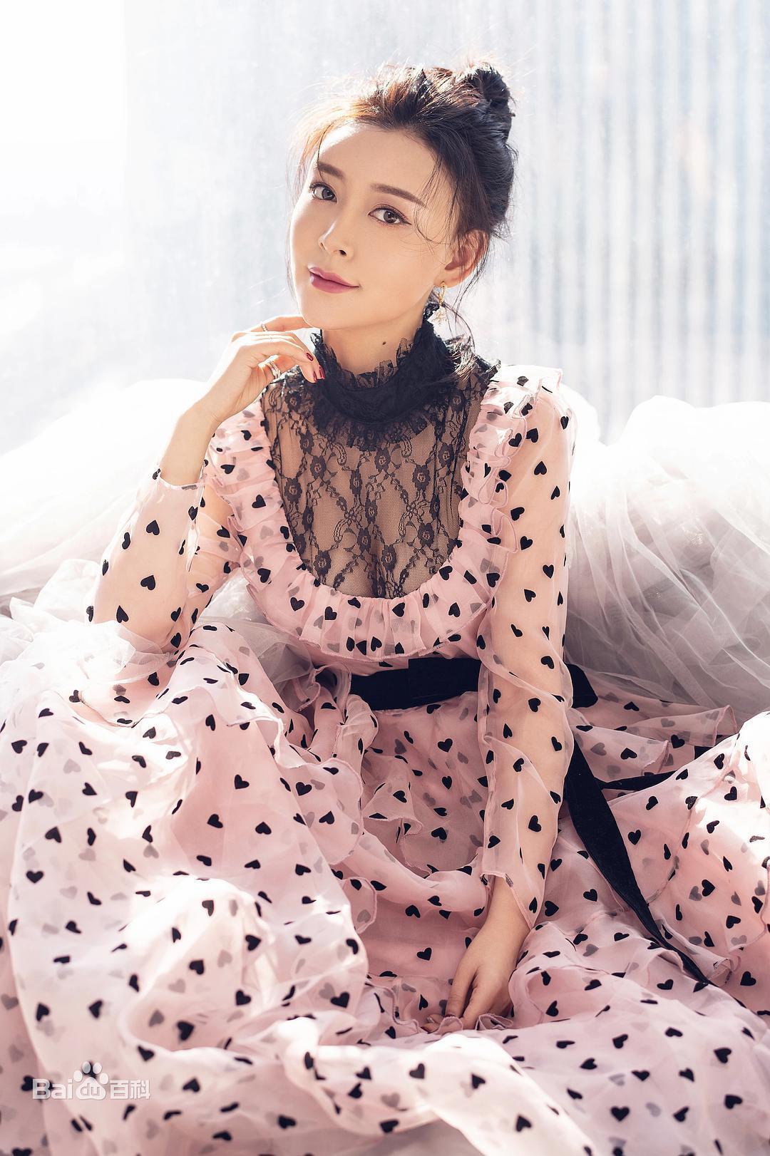 桑娜个人资料写真作品