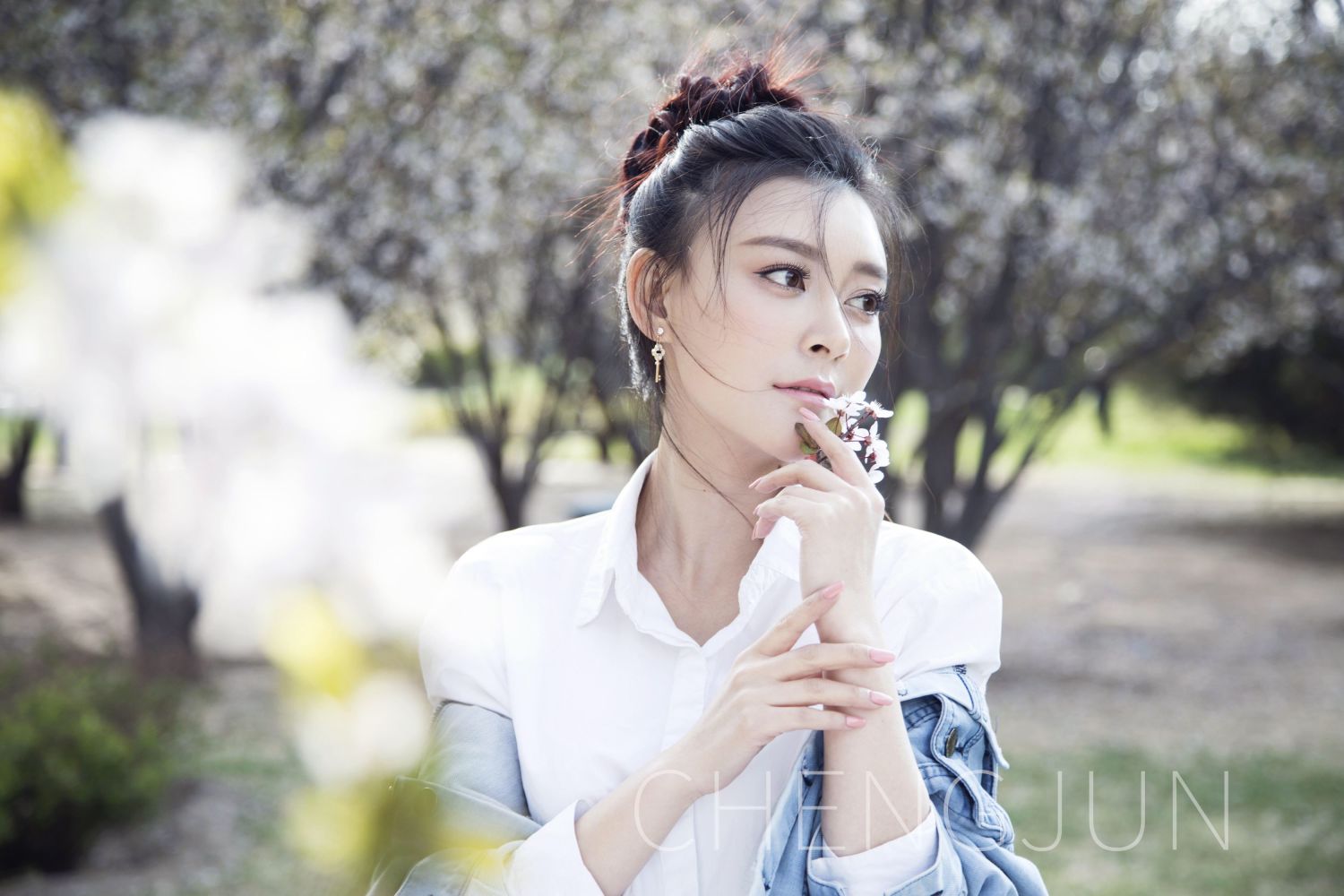 桑娜个人资料写真作品