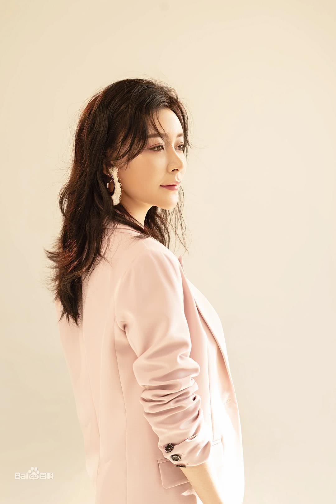 桑娜个人资料写真作品