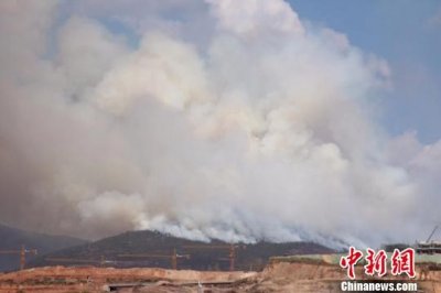 ​云南大理再发山火 已组织约1200人扑救