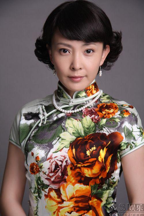 刘威葳是张嘉译前妻么？刘威葳现任老公是谁